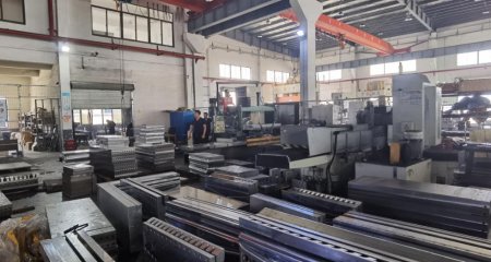 参观上海发泡板模具工厂