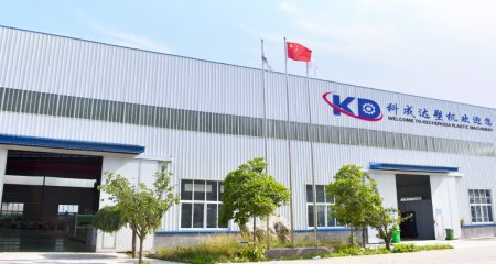 jk黑色丝袜美女被网站简介