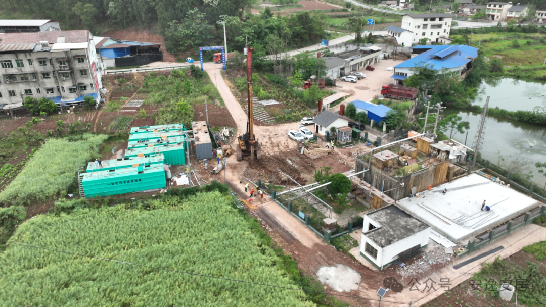 jk黑色丝袜美女被网站